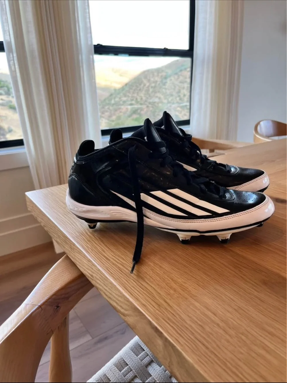 Adidas Mens Cleats Size 11